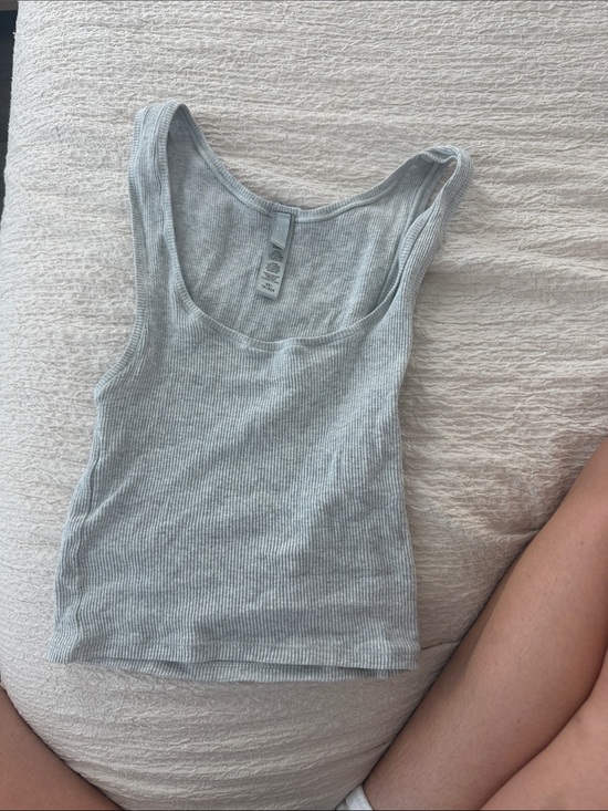 SKIMS Tops - SKIMS Ribbed Scoop Tank - Light Gray